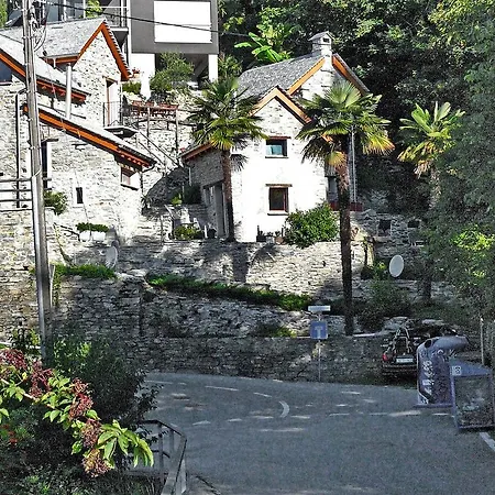 Holiday Rustico A - La Baita * Brione sopra Minusio